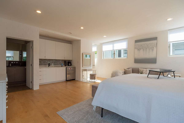 12990 bed 6