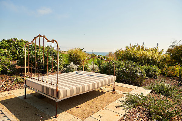 Knoll - 26