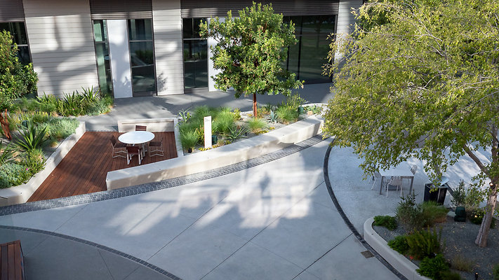 WestEdge-Courtyard-041