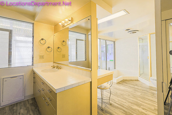 MID CENTURY MODERN HOME 1935-91