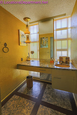 MID CENTURY MODERN HOME 1935-21