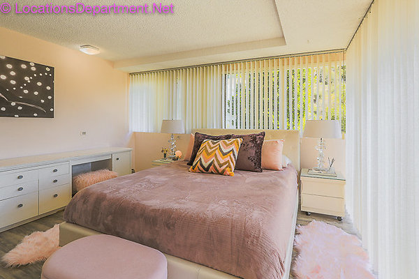 MID CENTURY MODERN HOME 1935-88