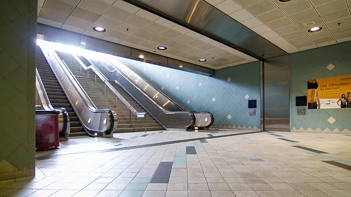 Metro HollywoodHighland-Station-04
