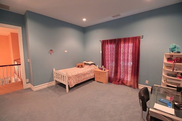 CapEquityNorthridgeHomeWithResortStyleYard63