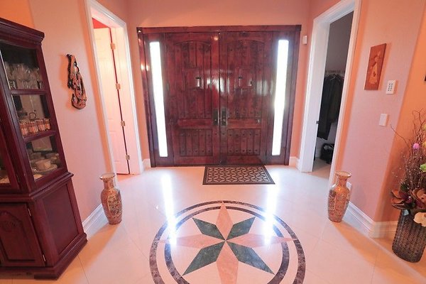 CapEquityNorthridgeHomeWithResortStyleYard44