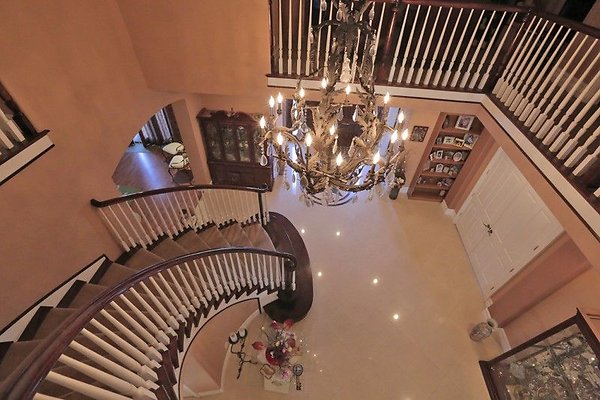 CapEquityNorthridgeHomeWithResortStyleYard57