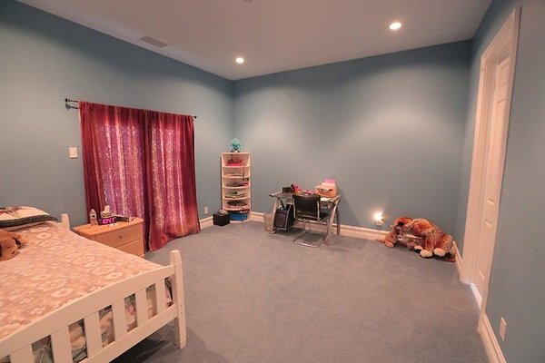 CapEquityNorthridgeHomeWithResortStyleYard62