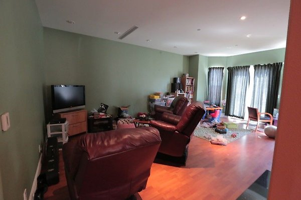CapEquityNorthridgeHomeWithResortStyleYard51