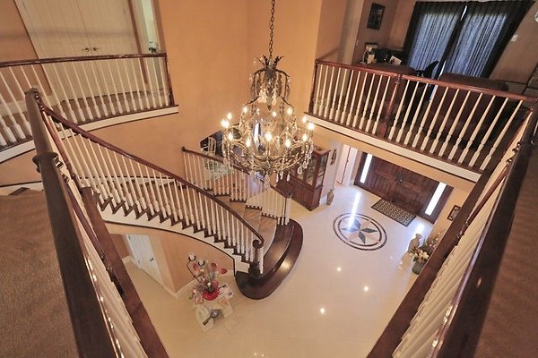 CapEquityNorthridgeHomeWithResortStyleYard58