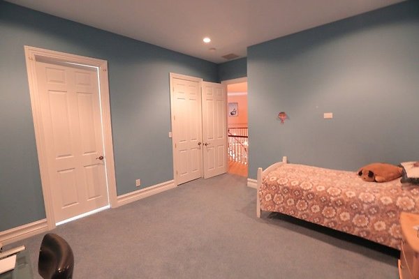 CapEquityNorthridgeHomeWithResortStyleYard64