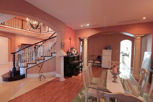 CapEquityNorthridgeHomeWithResortStyleYard43