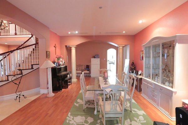 CapEquityNorthridgeHomeWithResortStyleYard42