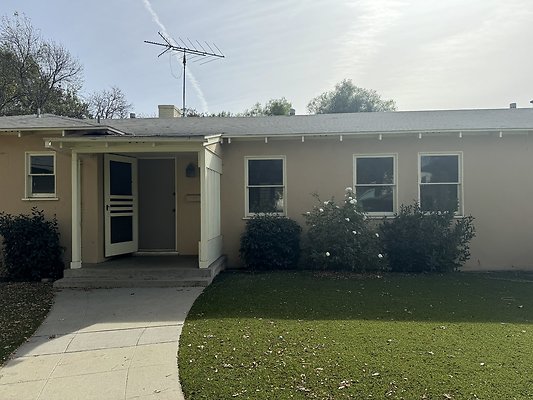 HOUSE 12