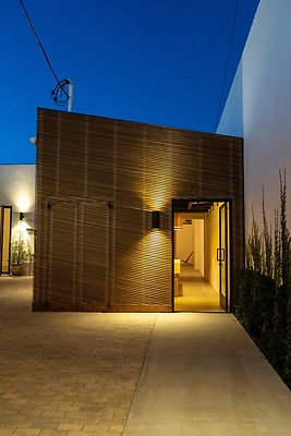 REEL ESTATE PARTNERS EVT13 WEST ADAMS (7) - Dre Shapiro Kagawa House