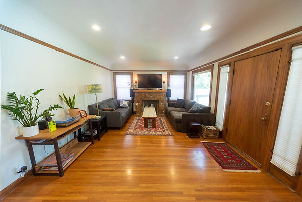 12770 living 3 12770 living 3