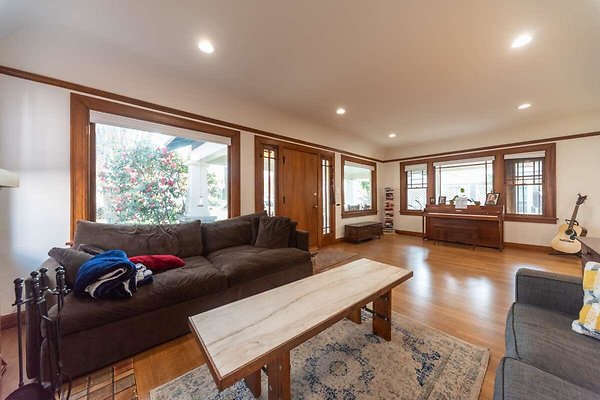 12770 living 2 12770 living 2