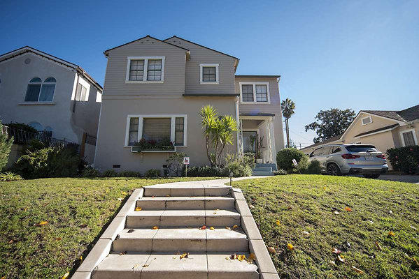 CAST LosAngeles 13594