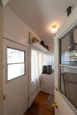 11285 laundry 1 11285 laundry 1