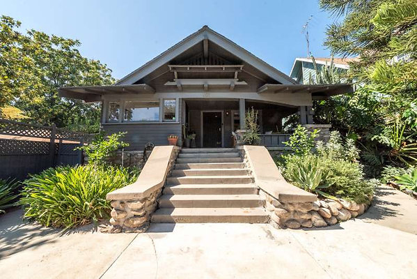 CAST LosAngeles 11285