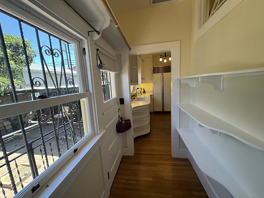 14227 mudroom 1
