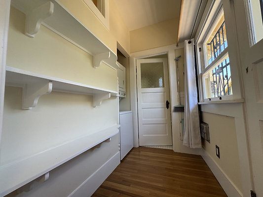 14227 mudroom 2
