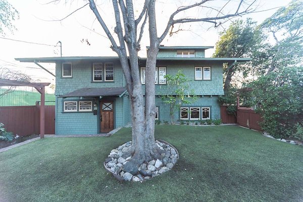 CAST LosAngeles 14003