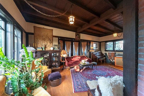 14003 living 1 14003 living 1