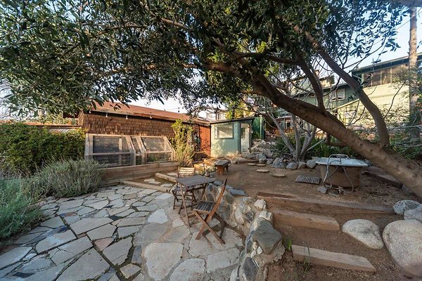 14003 garden 1 14003 garden 1