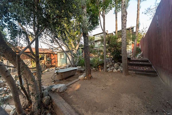 14003 garden 5 14003 garden 5