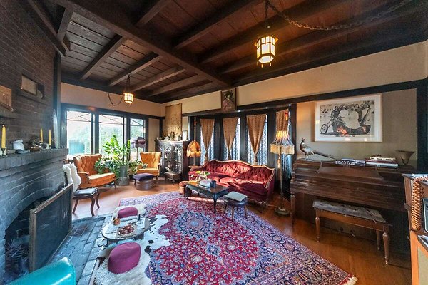 14003 living 5 14003 living 5