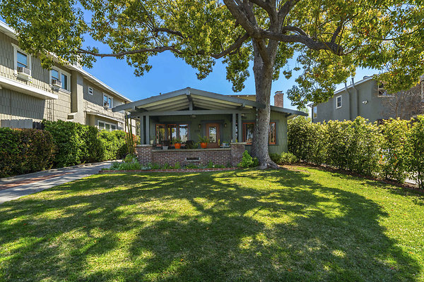 CAST LosAngeles 9790