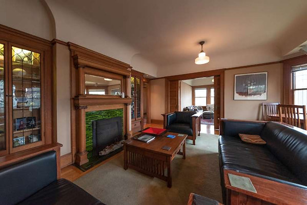 8143 living 7 8143 living 7