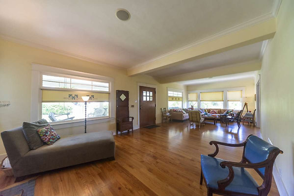 13768 living 2 13768 living 2