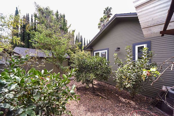 13834 garden 9 13834 garden 9