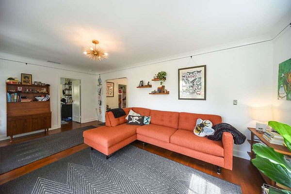 13834 living 2 13834 living 2