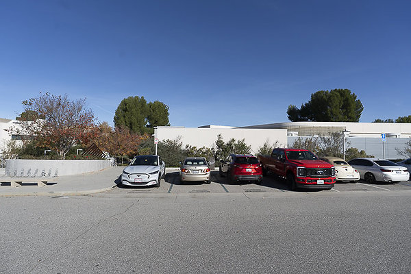 COLLEGE OF THE CANYONS-171