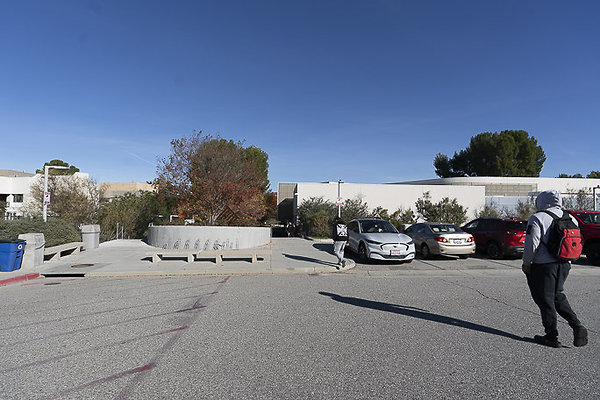 COLLEGE OF THE CANYONS-179