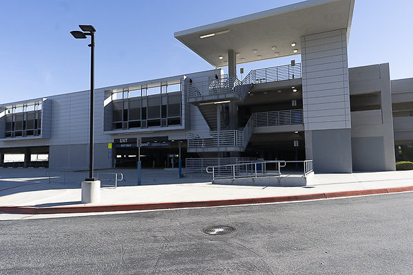 COLLEGE OF THE CANYONS-289 COLLEGE OF THE CANYONS-289