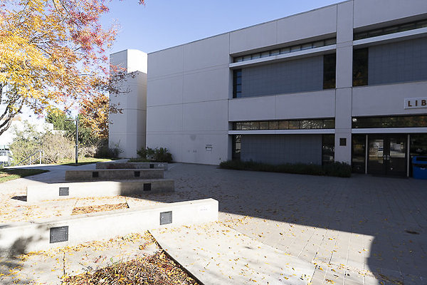 COLLEGE OF THE CANYONS-195 COLLEGE OF THE CANYONS-195