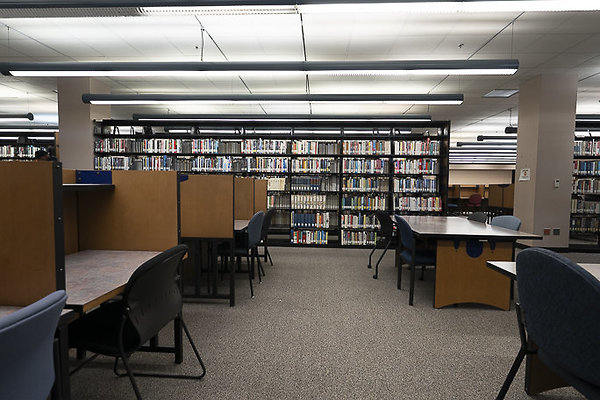 COLLEGE OF THE CANYONS-211 COLLEGE OF THE CANYONS-211