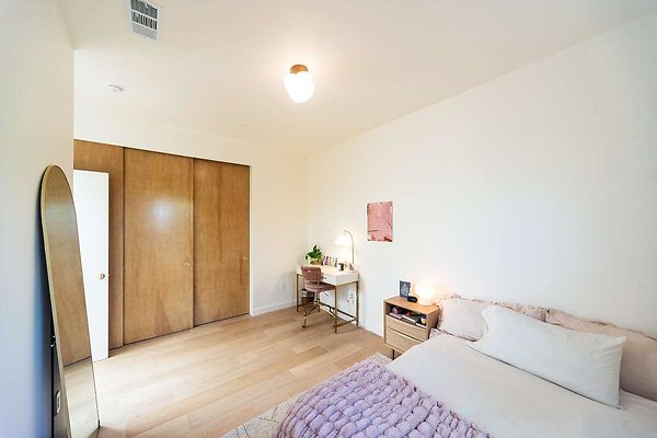 25 25
