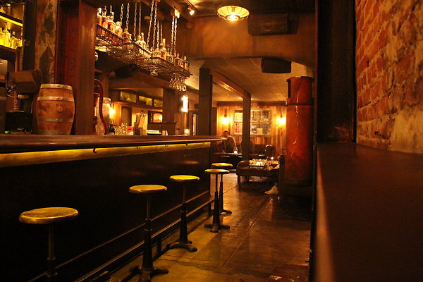 Bar 1720