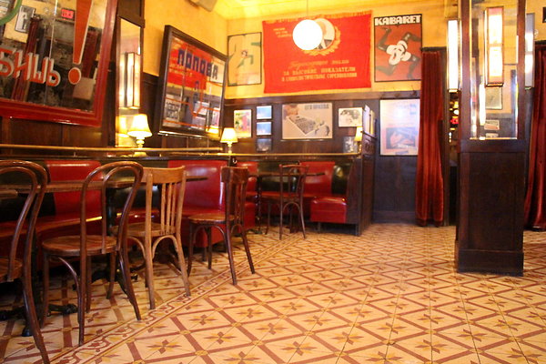 Bar 1715